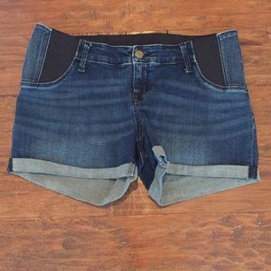 Maternity shorts